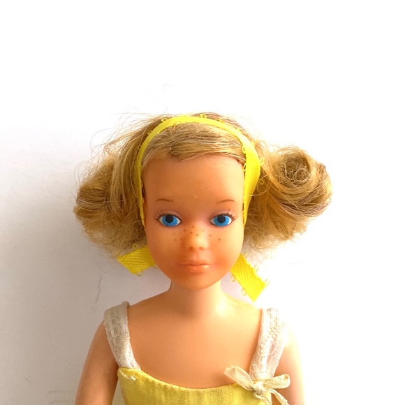 Your Barbie Headquarters! Leave a comment or request below! - Picture 8 of 13